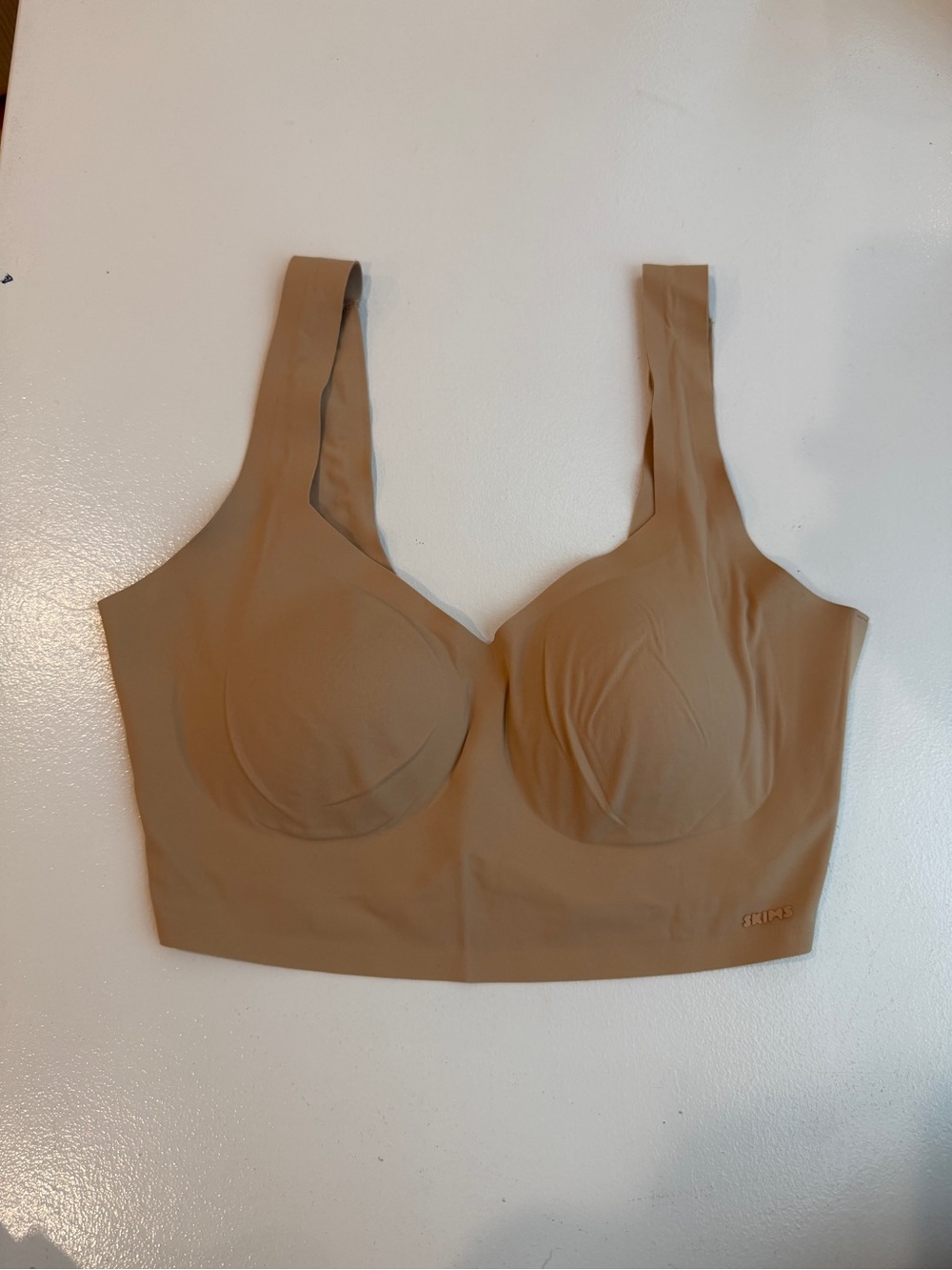 SKIMS Naked Scoop Bralette Clay Tan Nude Wireless Molded Cups Size M